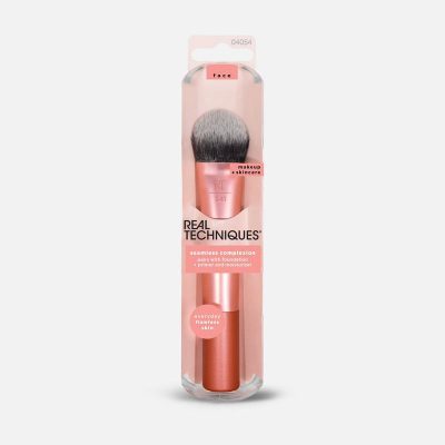 Seamless Complexion Face Brush Real Techniques 241 Kuwait فرشاة الوجه ريل تكنيكس سيملس كومبلكشن رقم 241 اى وينك ميك ال و عناية بالبشرة الكويت